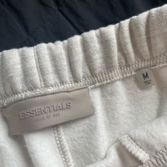 ESSENTIALS Fear Of God Off-White Pants Size M - Picture 5 of 8